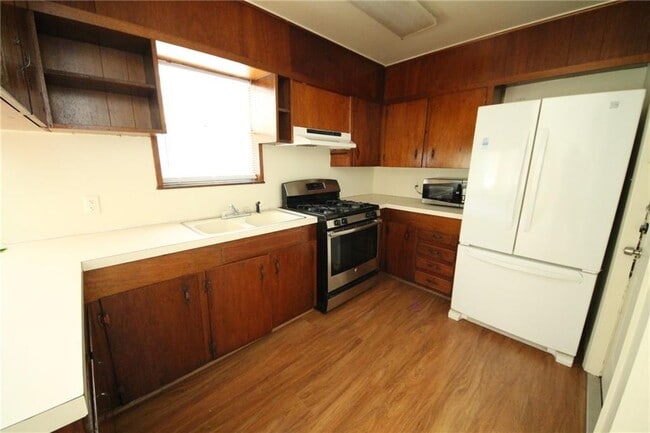 Photo - 1800 Rhodes Rd