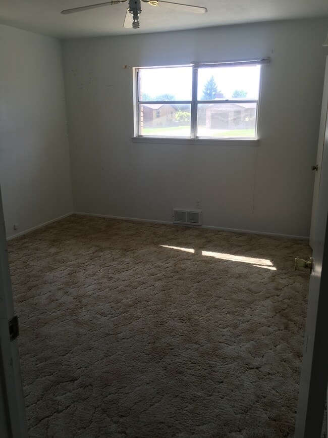 Photo - GREAT BRICK HOME ON LARGE LOT