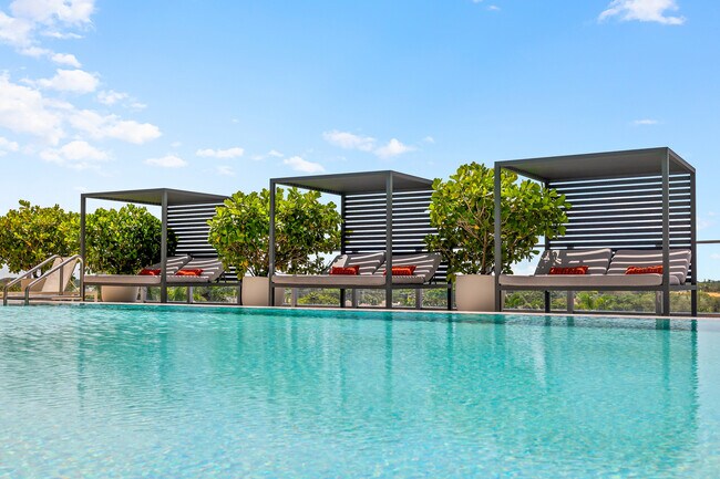 Motion at Dadeland