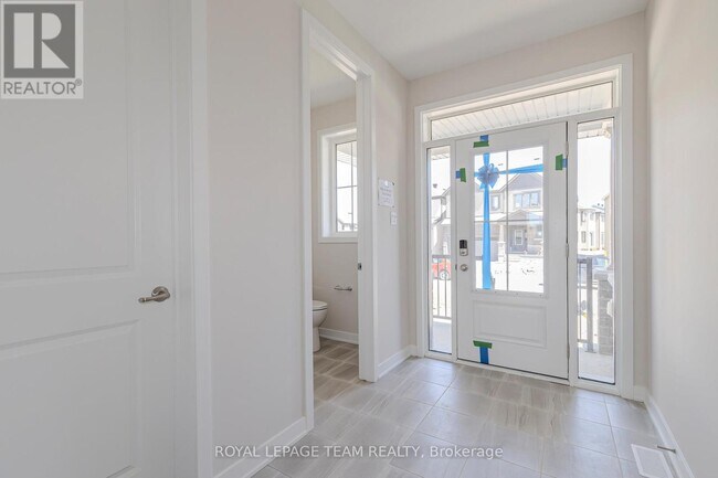 Photo - 475 Meynell Rd