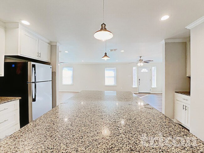 Photo - 10628 Lone Pine Ln