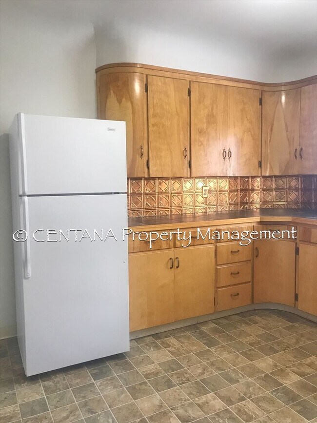115 E Broadway St Unit 115 B