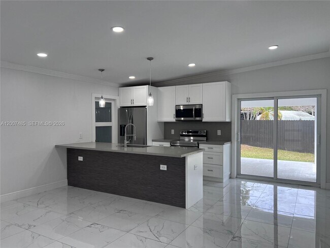 Photo - 1361 Sylvania Blvd