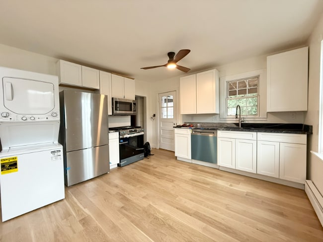 Photo - 51 Pleasant St Apartamento Unidad 3