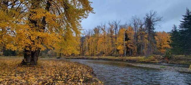 Photo - Yakima River Front home!