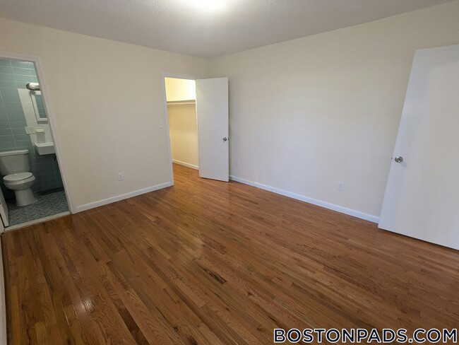 Photo - 2018 Commonwealth Ave Unidad 45