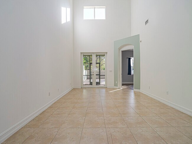 Photo - 1835 Bridgepointe Cir