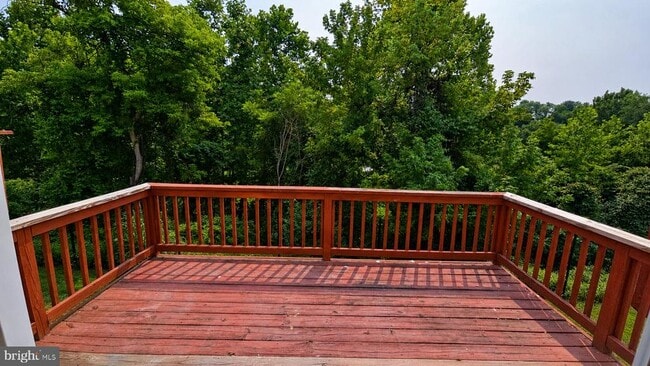 Photo - 120 Royalty Cir
