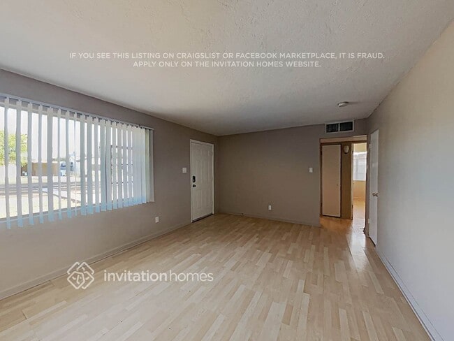 Photo - 1811 E Clarendon Ave