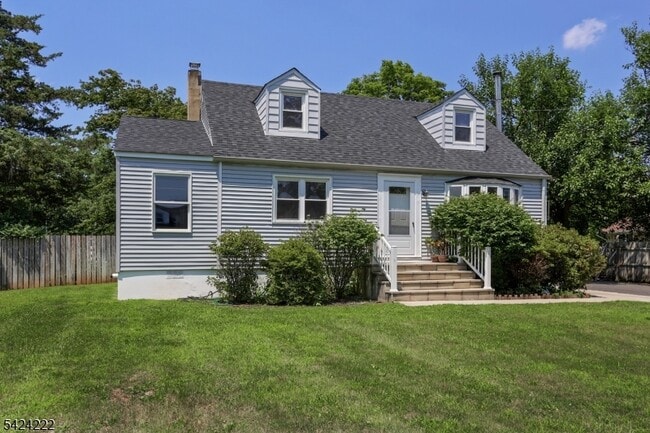 Photo - 85 Hollywood Ave