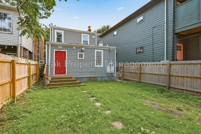 Building Photo - 3120 Parkwood Ave Unit B
