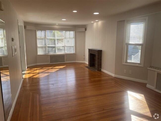 Building Photo - 16 Alexander Ave Rental