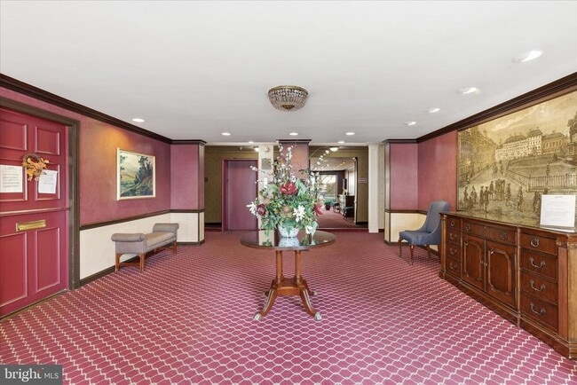 Building Photo - 1200 S Arlington Ridge Rd Unit 717