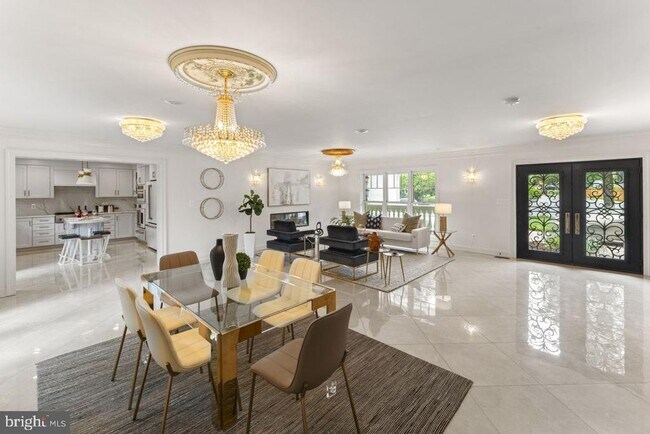 5844 Bermuda Ct