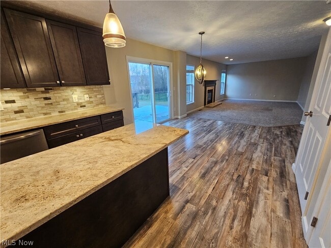 Photo - 687 Brookside Ln