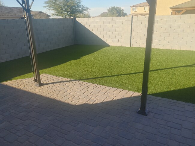 Photo - 662 W 11th St