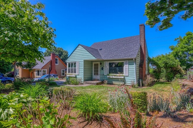 Photo - Charming 3 Bedroom 1 Bathroom home in Desirable Lincoln Neighborhood!