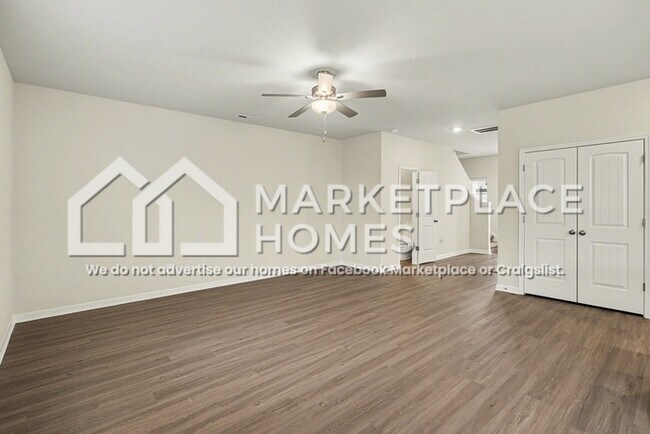 Photo - 2047 Lala Loop