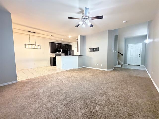 Photo - 304 Basil St