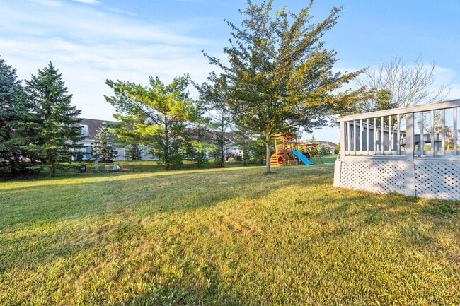 Photo - 5935 Pondview Ct