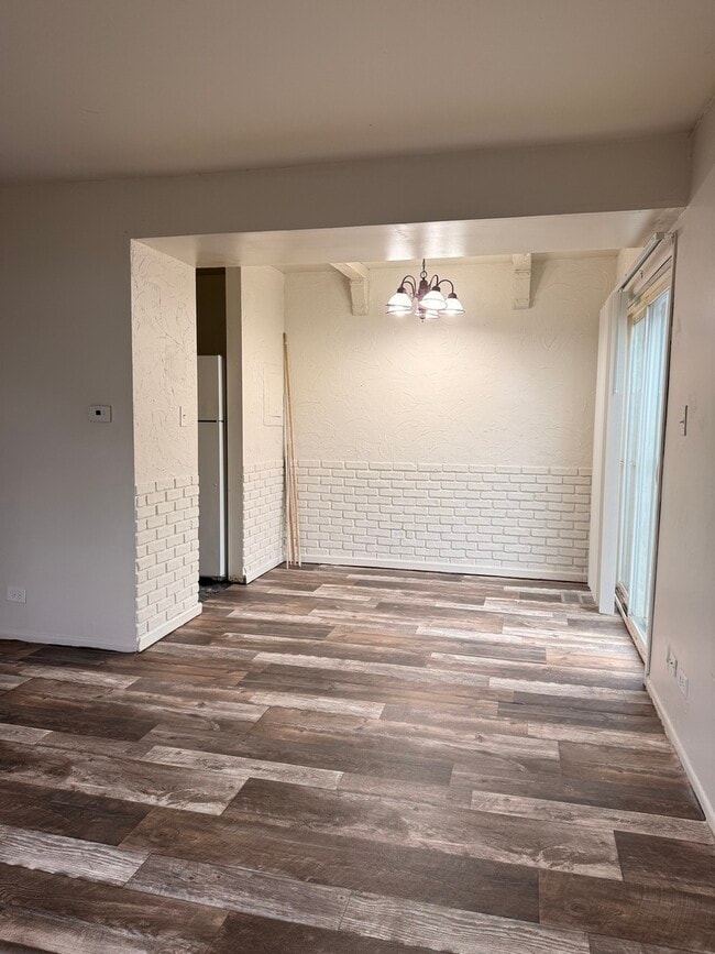 Photo - 5563 Allemong Dr