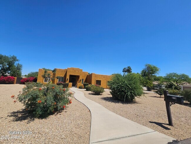 5118 W Winston Dr