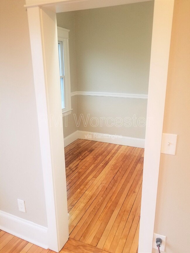 Photo - 29 Loxwood St Unit 1l