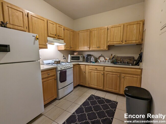 Photo - 21 Brighton Ave Unit 3