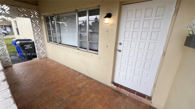 Photo - 1001 S 22nd Ct Unit Front - Main House