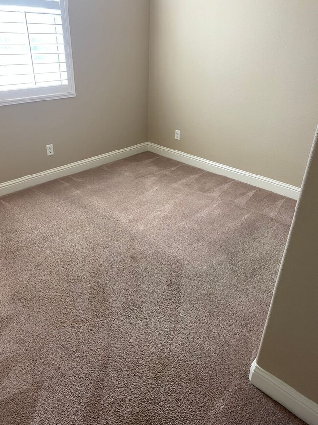 Photo - Beautiful 2 story Home in gated community ...