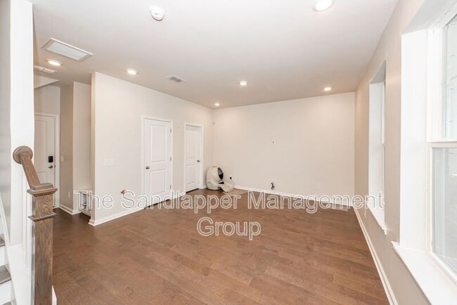 Photo - 139 Rowans Creek Dr