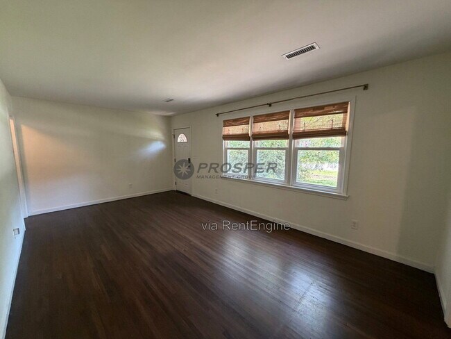 1439 Village Rd