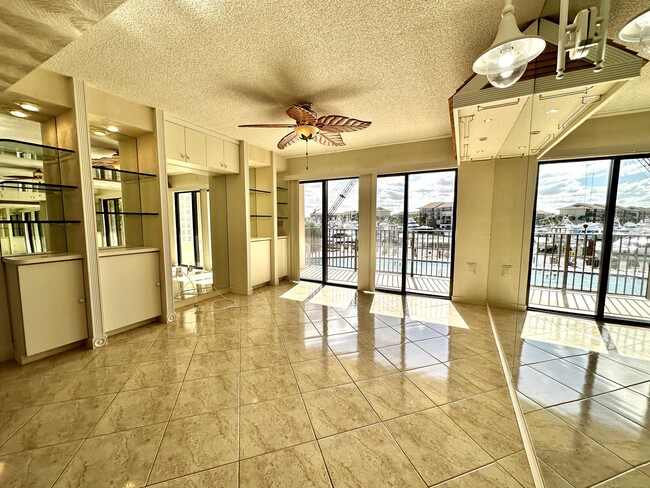 Building Photo - 1501 Marina Isle Way Unit 205