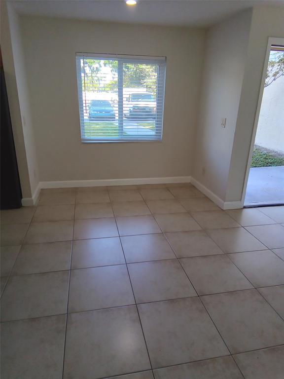 Photo - 223 Red Cedar Pl Unidad 223
