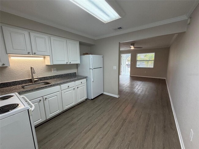 Photo - 460 Beltrees St Unit C