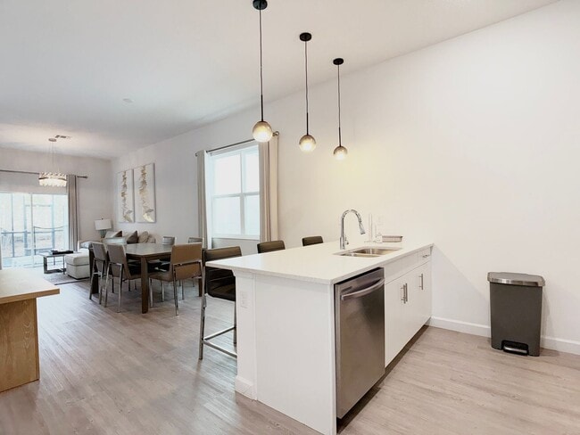 Photo - 332 Famagusta Dr