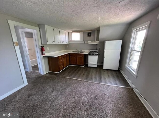 Photo - 81 S Broadway