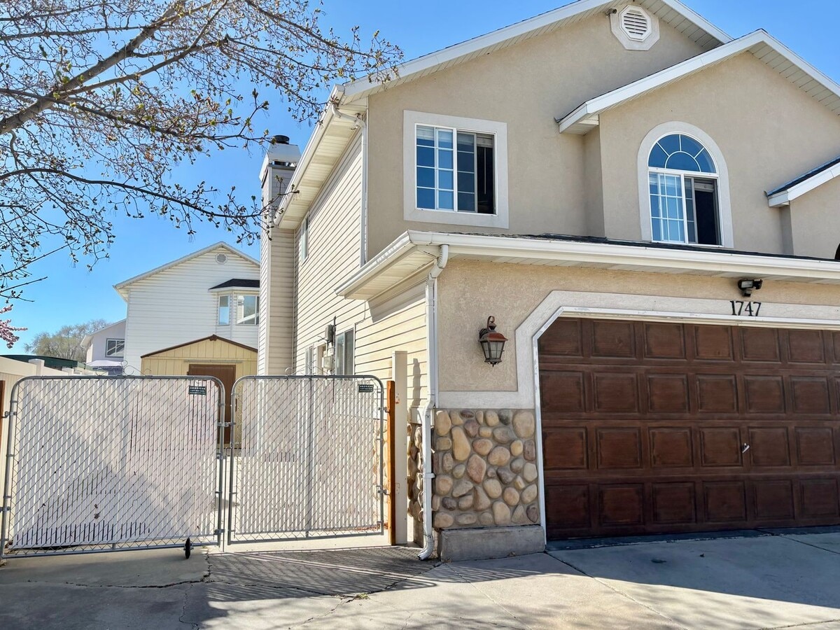 Photo - Coming Soon! Spacious Living + RV Parking! 3-Bedroom Home with Yard & Garage