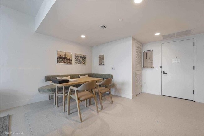 Photo - 159 NE 6th St Unit 4113