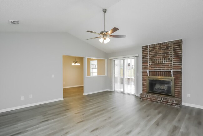 Photo - 2386 Dundee Ct E