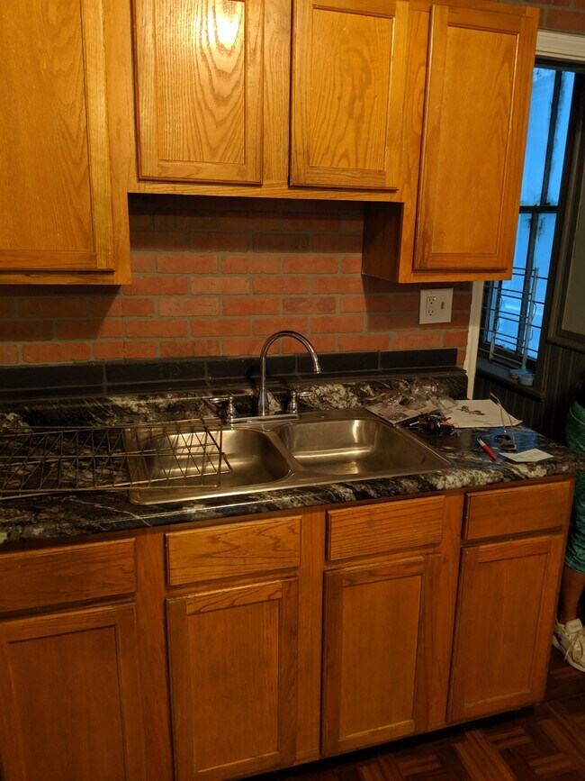 Photo - 1512 N Greenview Ave Apartments