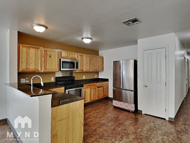 Photo - 708 W 6th St Unit A