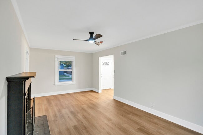 Photo - 1927 S 18th Ave