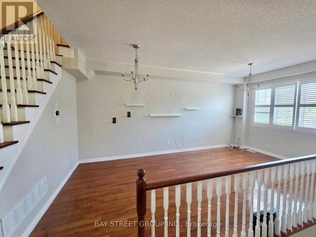 Photo - 2171 Fiddlers Way