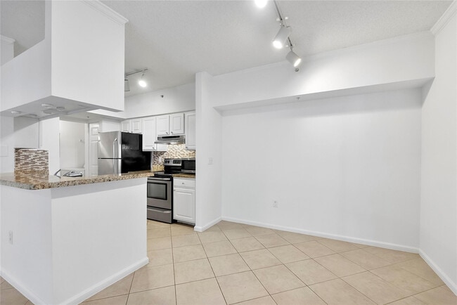 Photo - 11655 W Atlantic Blvd Unidad 2