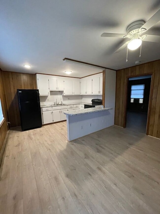 Photo - Must see this Adorable 1 bedroom 1 bath apartment . Located in Dallas