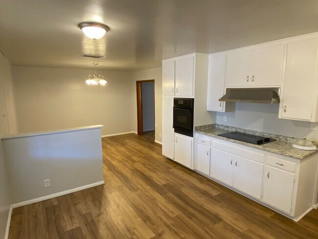 Photo - Tempe Duplex 3 Bed - 1.75 Bath