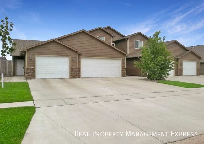 Photo - 2 Bedroom 2 Bathroom Townhome w/ a Single Stall Attached Garage in SW Sioux Falls Unit 1