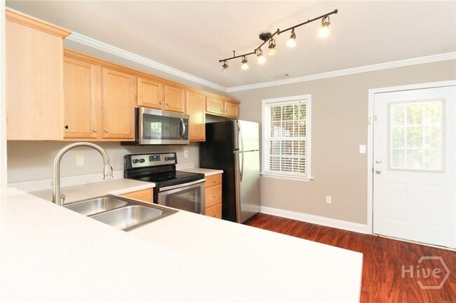 Photo - 240 Cleveland Rd