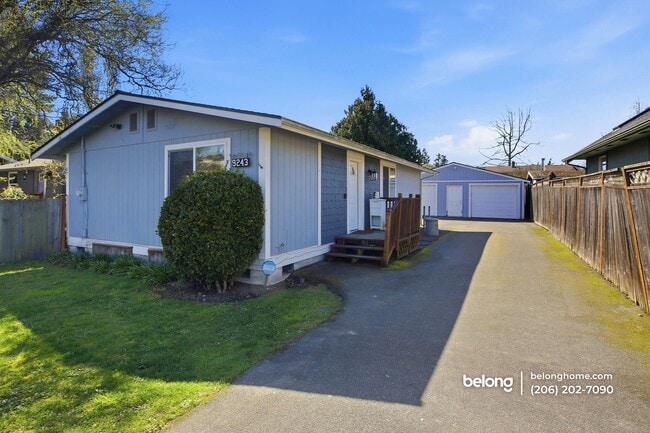 Photo - 9243 Palatine Ave N